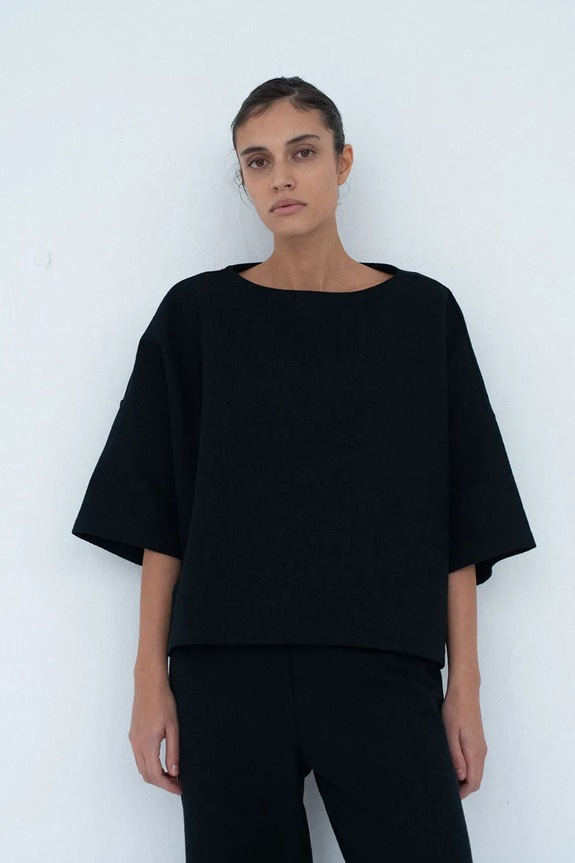 Muuv tricou pentru femei din bumbac MOAI negru longsleeve.MOAI