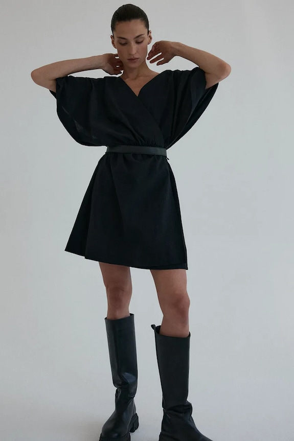 Muuv. rochie cu bumbac GATINHO suk.krot.kimono.GATINHO negru ZS26