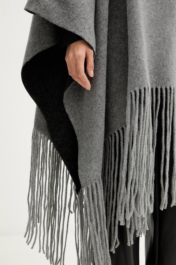 Μάλλινο πόντσο Liviana Conti A5WF58 γκρί