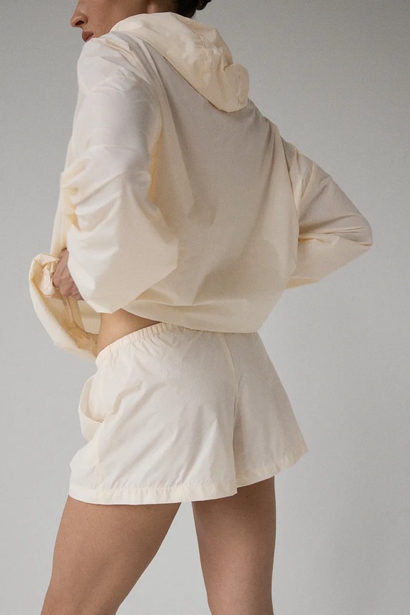 MUUV. pantaloni scurți MONOA ortalion.tr.short.MONOA galben