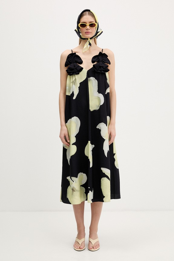 Floral Noir