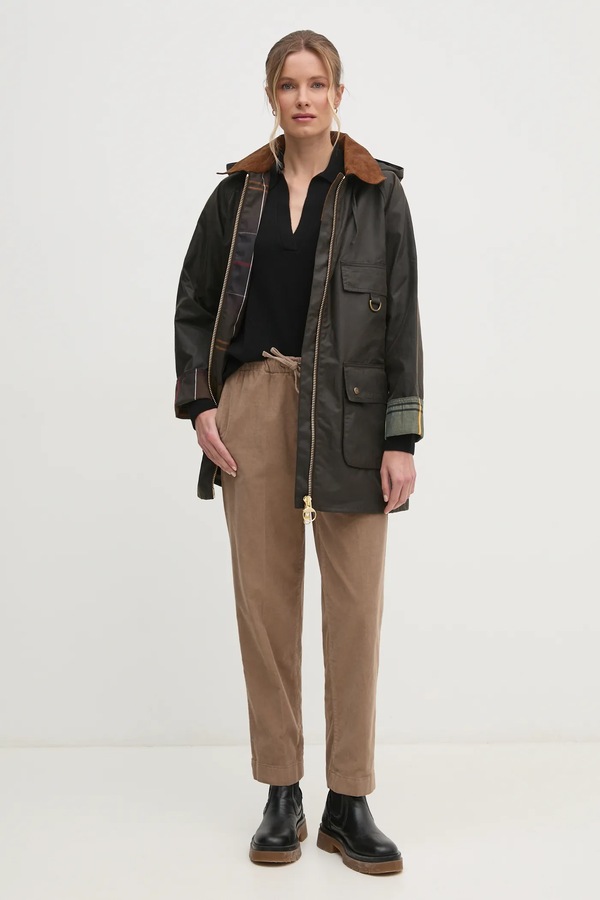 Довга куртка жіноча бавовняна Barbour HIGHCLERE колір зелений