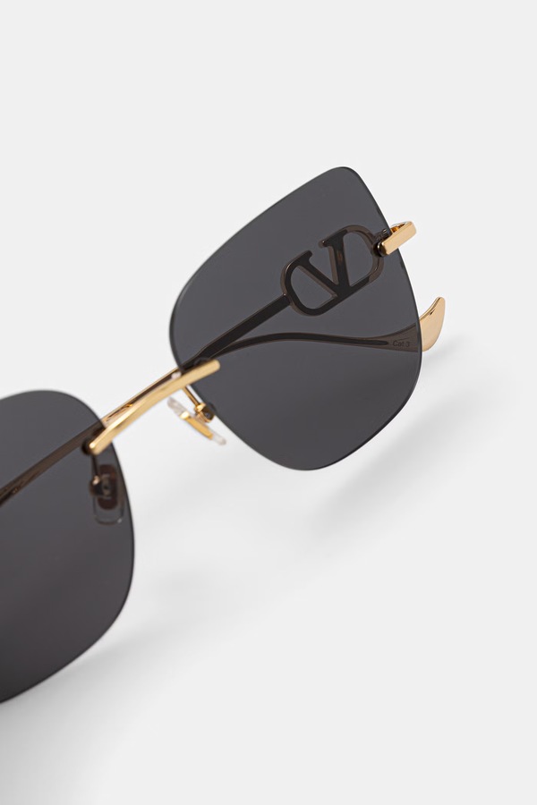 Сонцезахисні окуляри жіночі Valentino Eyewear колір золотий фото 2