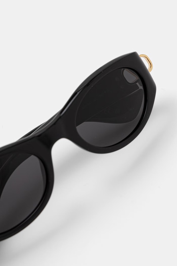 Сонцезахисні окуляри жіночі Valentino Eyewear колір чорний фото 2