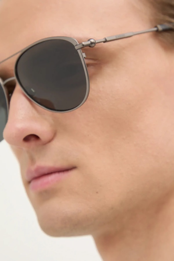 Солнцезащитные очки Burberry цвет серый фото 2
