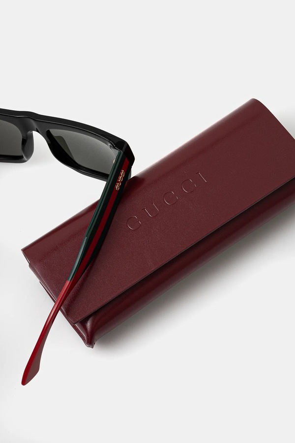 Солнцезащитные очки Gucci цвет черный фото 2