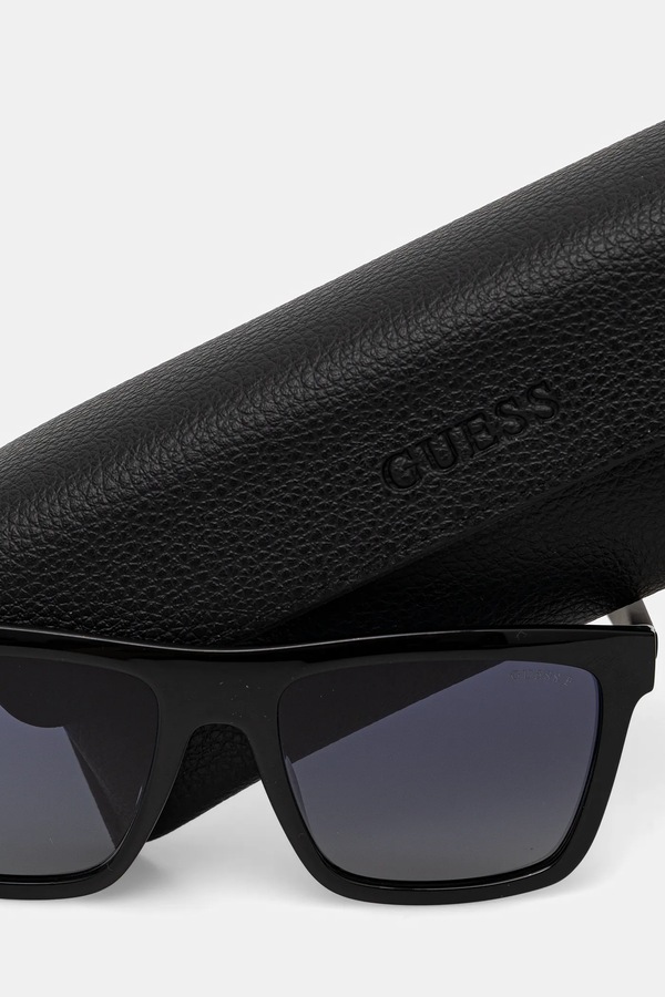 Сонцезахисні окуляри Guess колір чорний фото 3