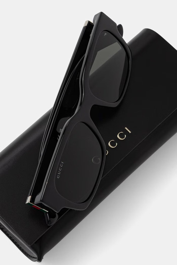 Сонцезахисні окуляри чоловічі Gucci колір чорний фото 3