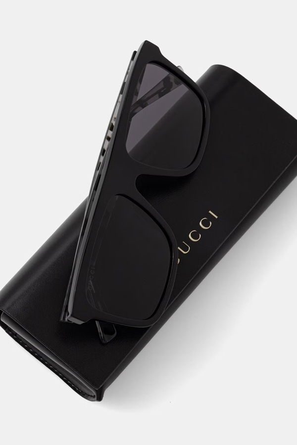 Сонцезахисні окуляри чоловічі Gucci колір чорний фото 3