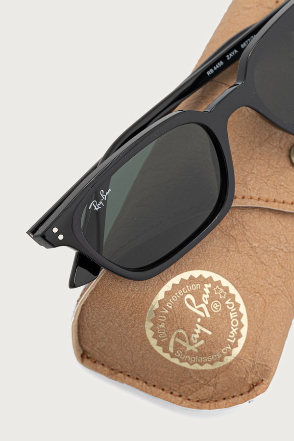 Сонцезахисні окуляри Ray-Ban колір чорний фото 3