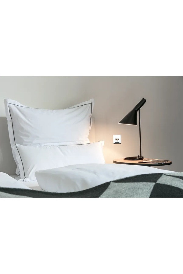 Лампа столова із нержавіючої сталі Louis Poulsen AJ Table Lamp