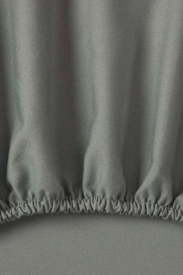 Хлопковое простыня с резинкой BOSS BE Khaki 90 x 200 cm цвет зеленый