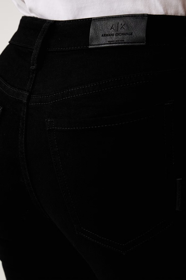 Джинси skinny жіночі Armani Exchange колір чорний фото 4