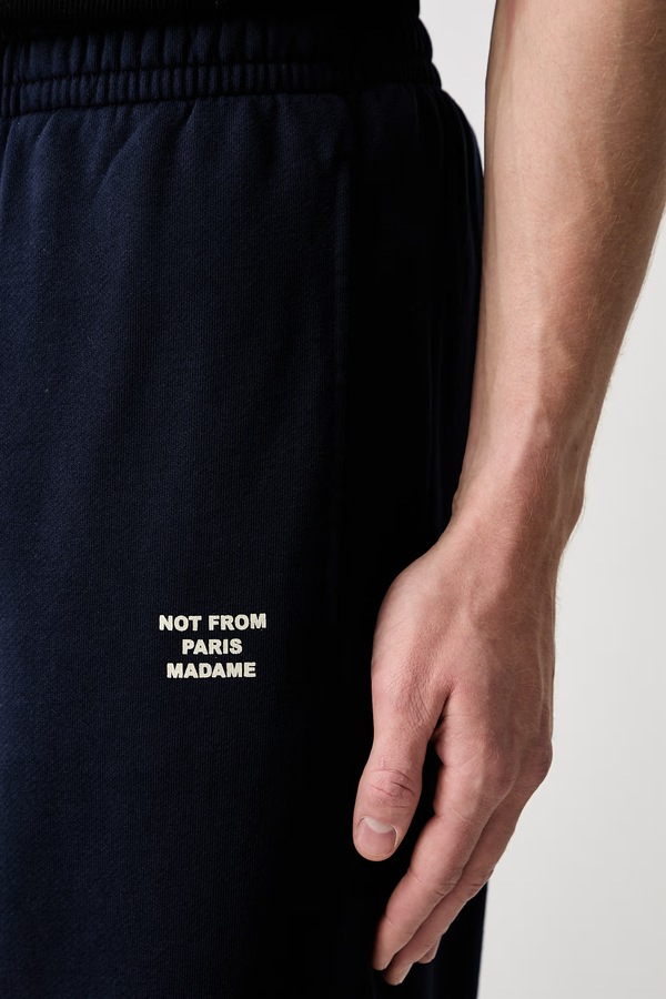 Спортивні штани чоловічі бавовняні Drôle de Monsieur Slogan колір темно-синій фото 4
