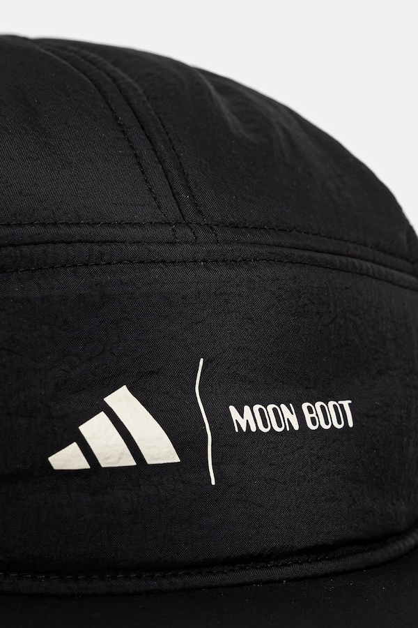 Кепка adidas x Moon Boot колір чорний
