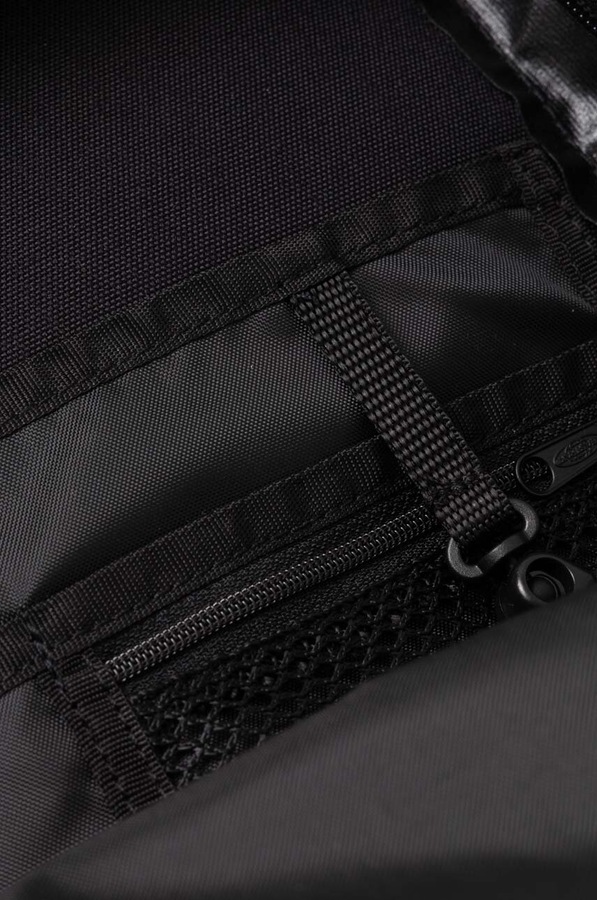 Рюкзак Eastpak SUPLYER колір чорний фото 4