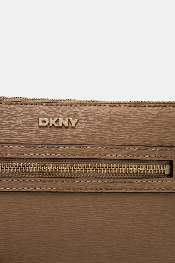 Шкіряна сумочка DKNY колір бежевий фото 4