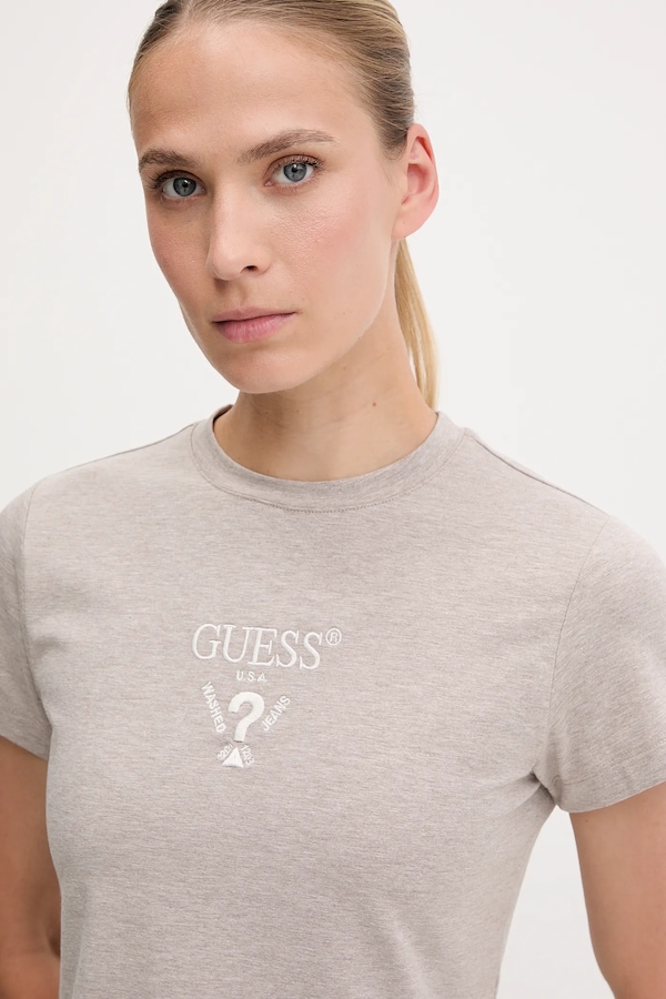 Футболка жіноча бавовняна з еластаном Guess COLETTE колір бежевий фото 4