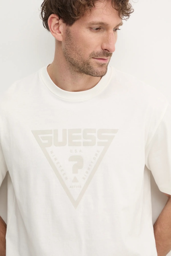Футболка чоловіча бавовняна Guess AZHA колір бежевий фото 4