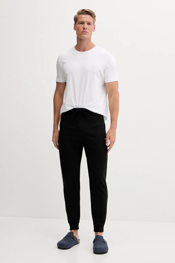 Спортивные брюки мужские BOSS Waffle Pants Cuff цвет черный