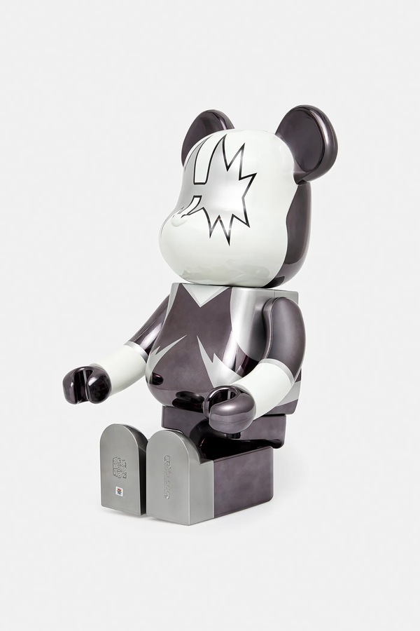 Декоративна фігурка Medicom Toy Be@rbrick KISS Space Man Chrome Ver. 1000% колір сірий фото 3
