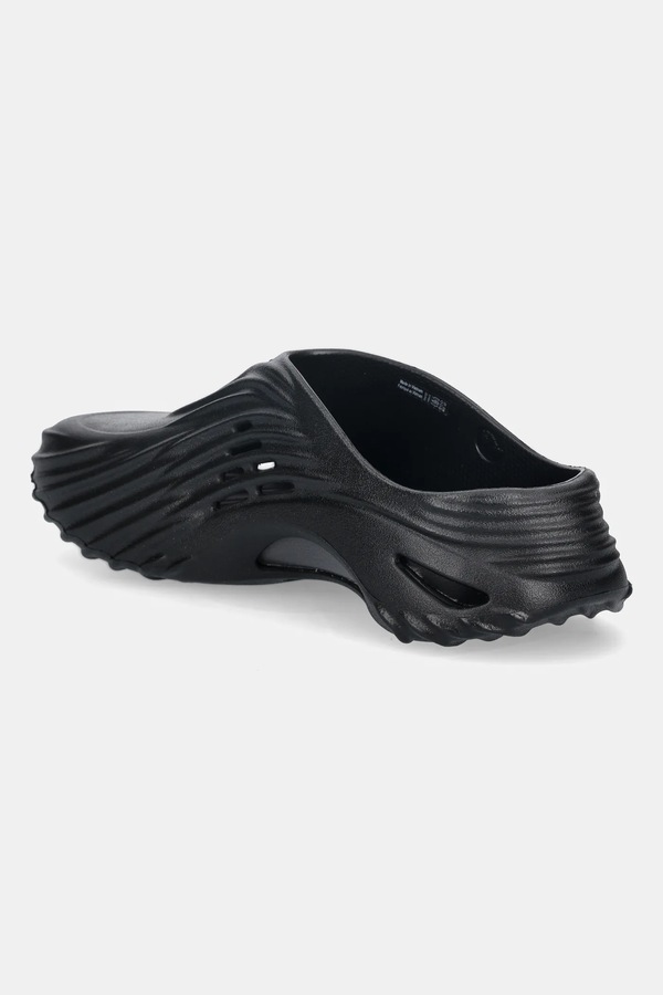 Шльопанці Crocs Echo Wave Clog колір чорний фото 2