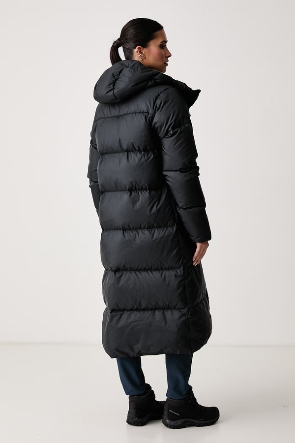 Пухова куртка жіноча Haglöfs колір чорний фото 3