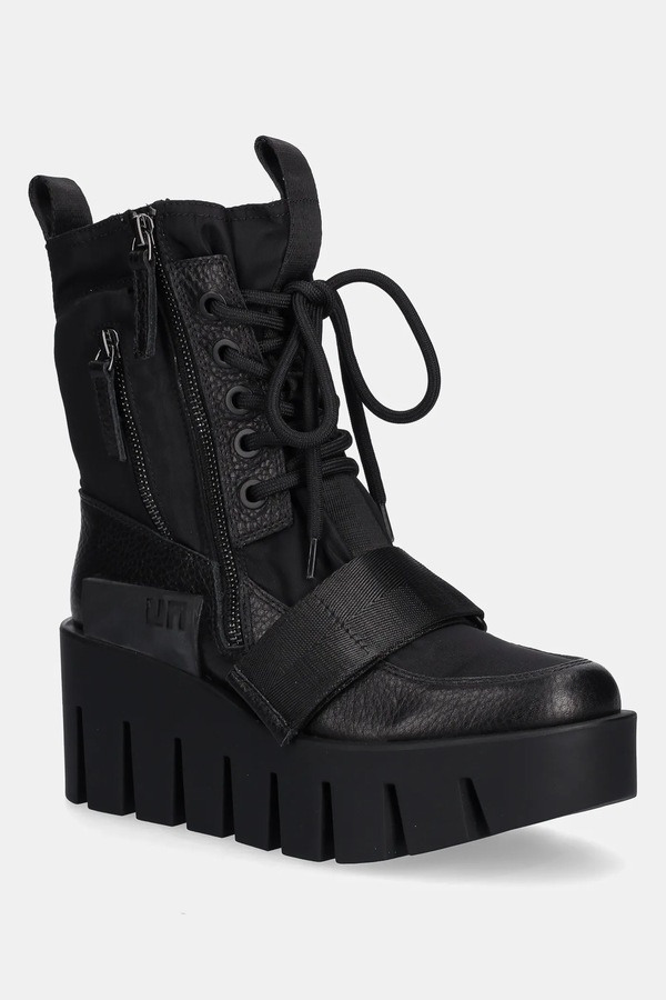 Черевики United Nude Grip Combat Lo колір чорний