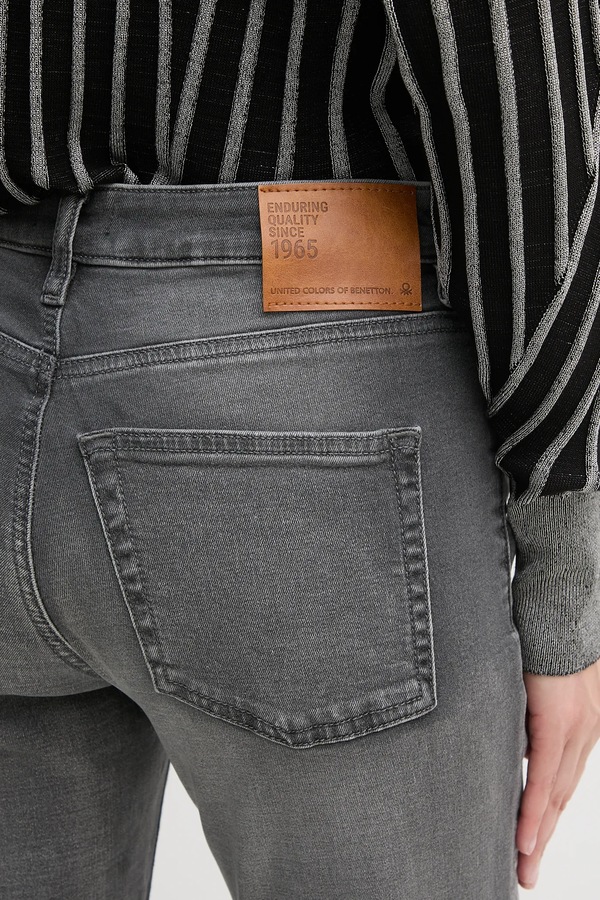 Джинси United Colors of Benetton bootcut колір сірий фото 4