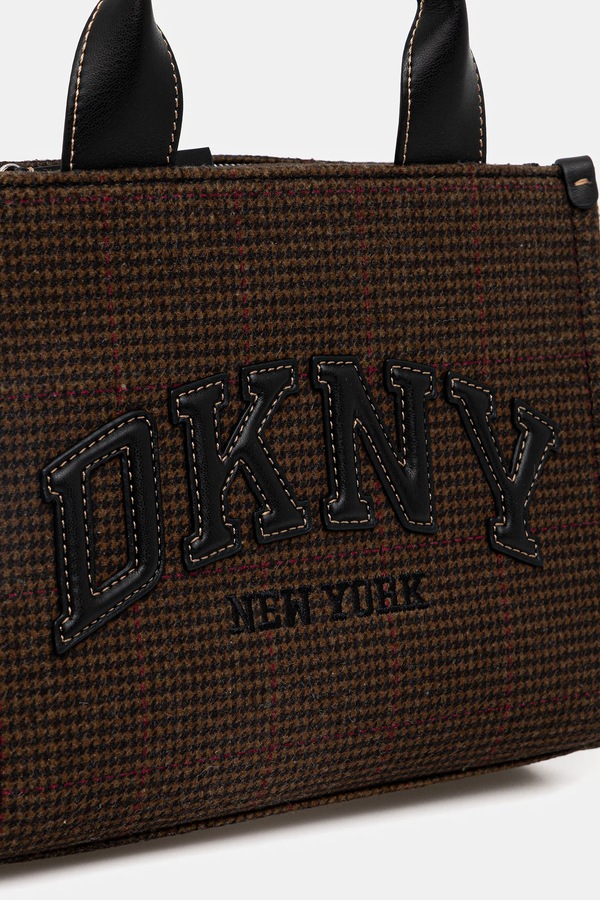 Сумочка DKNY колір коричневий фото 2