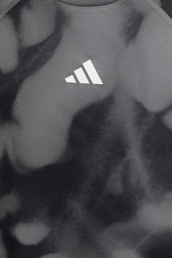 Футболка adidas колір чорний фото 3