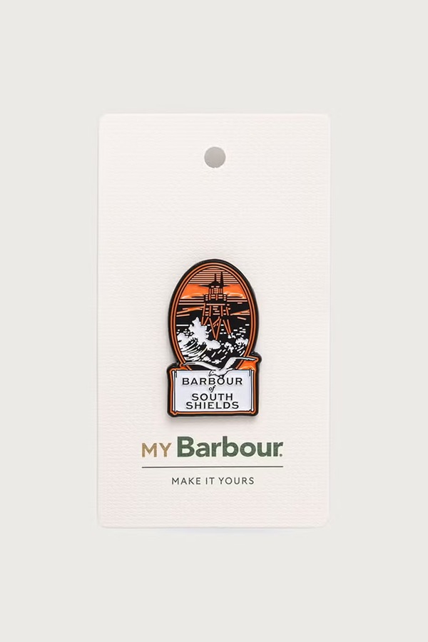 Значок металевий Barbour