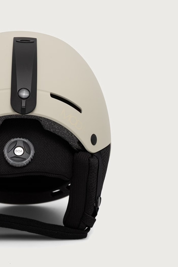 Гірськолижний шолом Oakley MOD 1 PRO колір бежевий фото 3