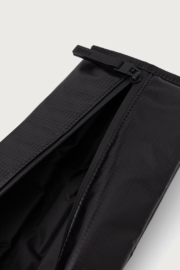 Косметичка Rains Sibu Wash Bag W3 колір чорний фото 4
