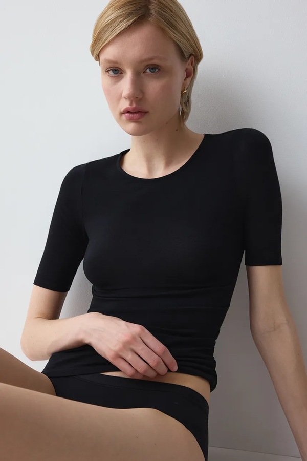 Піжамна футболка жіноча з додаванням вовни Triumph Beauty Layers колір чорний фото 3