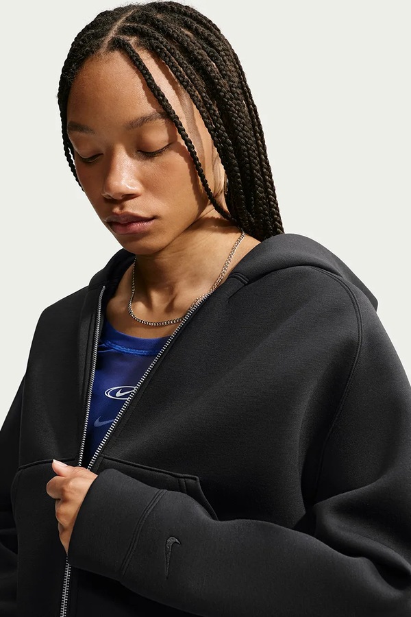 Кофта з капюшоном жіноча Nike Sportswear колір чорний фото 3