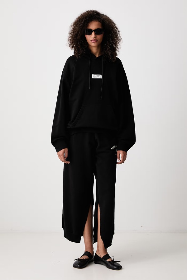 Кофта з капюшоном жіноча бавовняна MM6 Maison Margiela колір чорний
