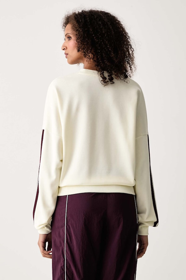Кофта жіноча з бавовною adidas Essentials колір бежевий фото 3