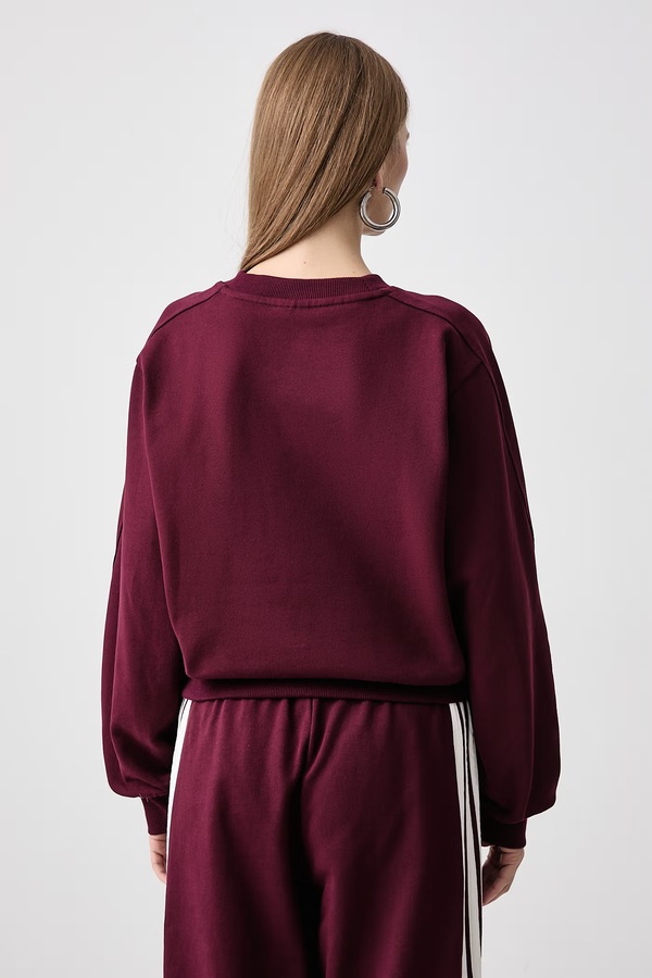 Кофта жіноча бавовняна adidas колір бордовий фото 3