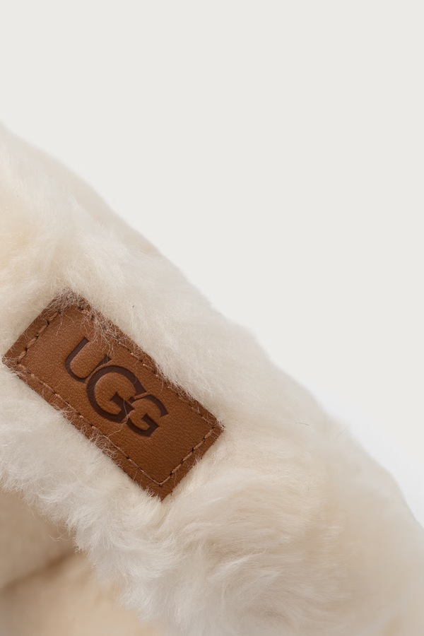 Навушники жіночі вовняні UGG колір бежевий фото 2