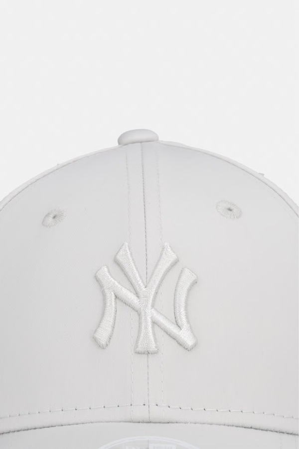 Бейсболка New Era SATIN BOW BACK 940 NYY колір сірий