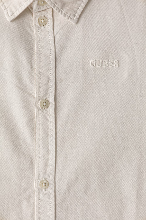 Рубашка детская хлопковая Guess цвет бежевый фото 2