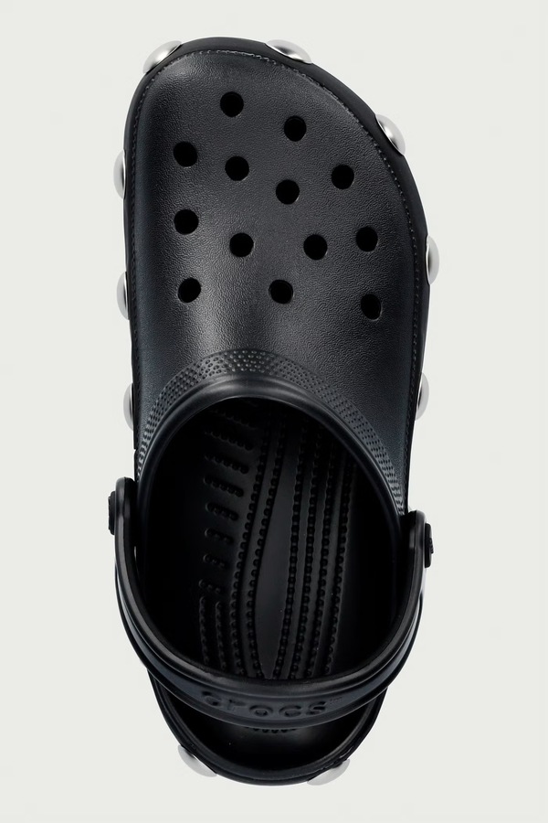 Шльопанці жіночі Crocs Classic Big Studded Clog колір чорний фото 4