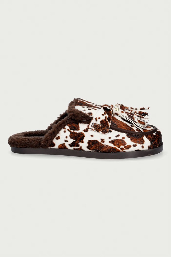 Тапочки женские кожаные Posa Ranch Tassel Mule Cow Print цвет коричневый