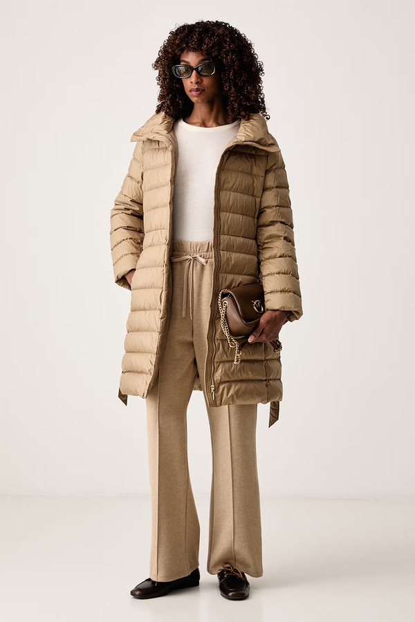 Пуховая куртка женская Weekend Max Mara WKDSARTA цвет бежевый