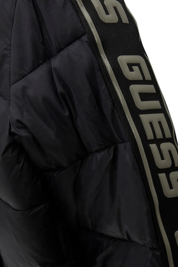 Стеганая куртка детская Guess цвет черный фото 2
