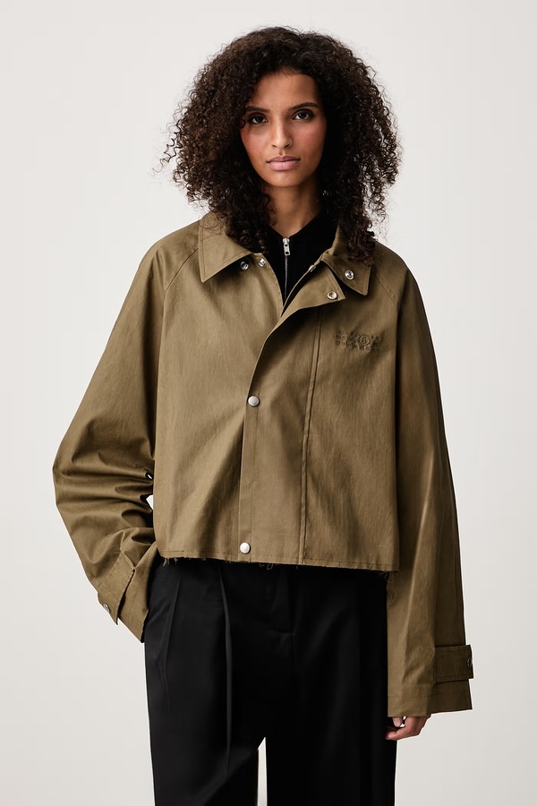 Коротка куртка жіноча бавовняна з еластаном MM6 Maison Margiela колір зелений