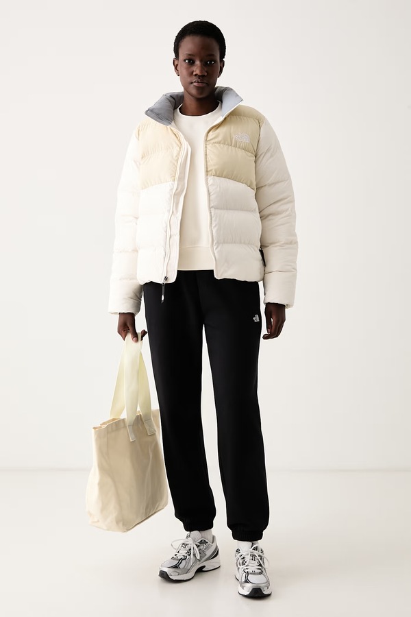 Коротка куртка жіноча The North Face SAIKURU колір бежевий фото 2