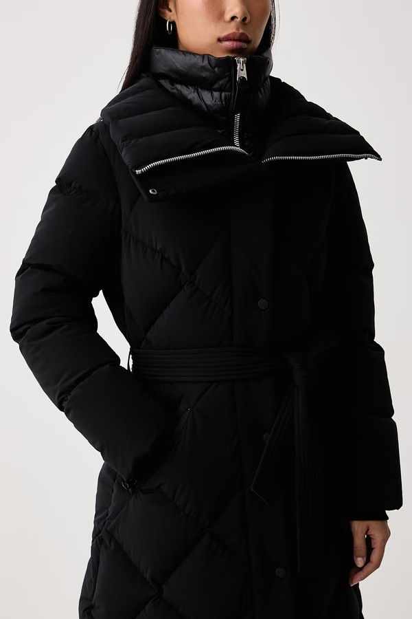 Пухова куртка жіноча Mackage колір чорний фото 4