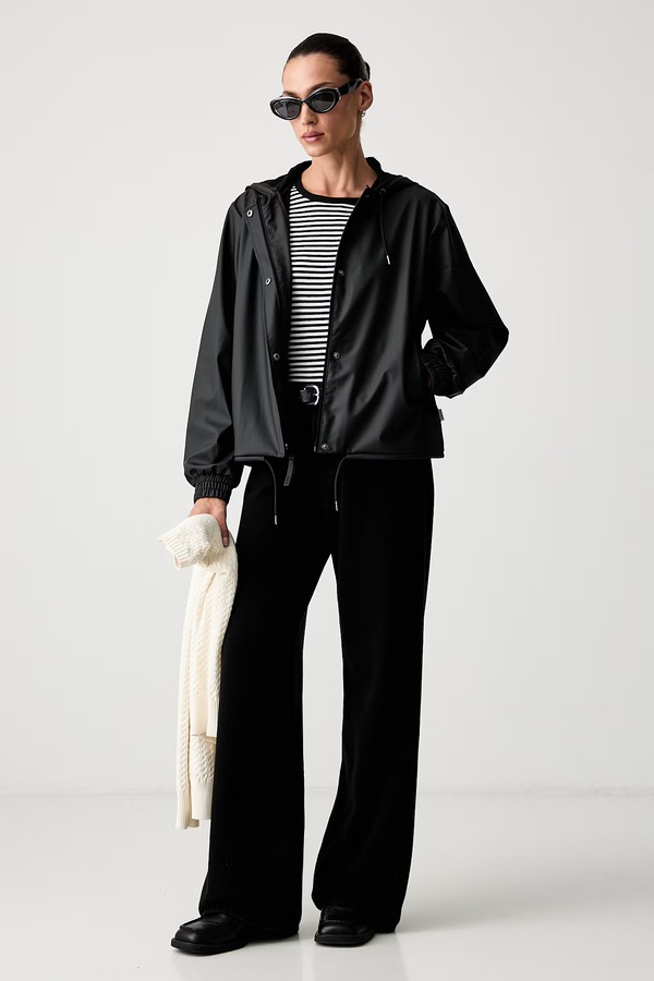 Коротка куртка жіноча Rains String W Jacket W3 колір чорний